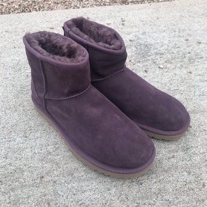 Purple uggs💜👢